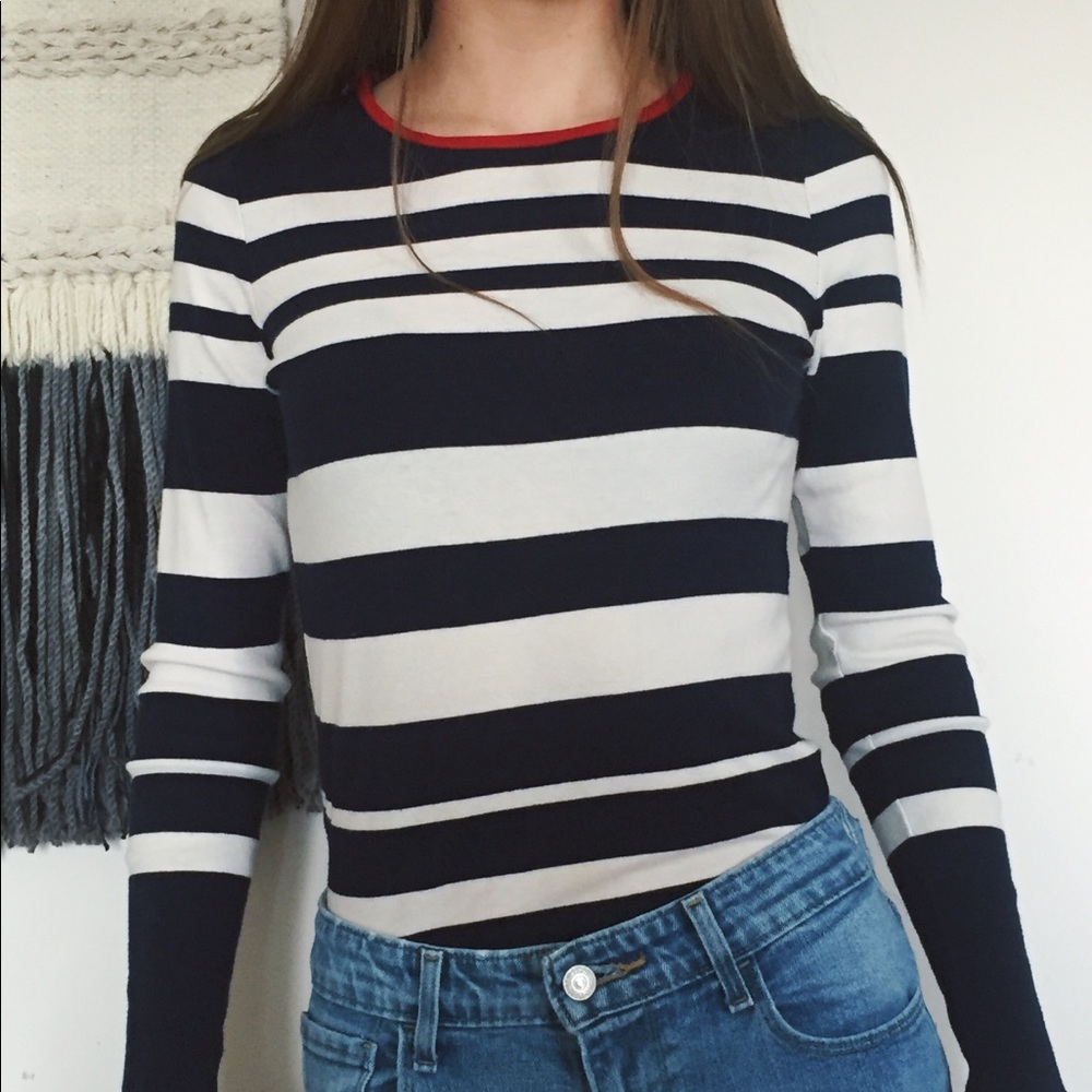 White and navy blue striped long sleeved sweater